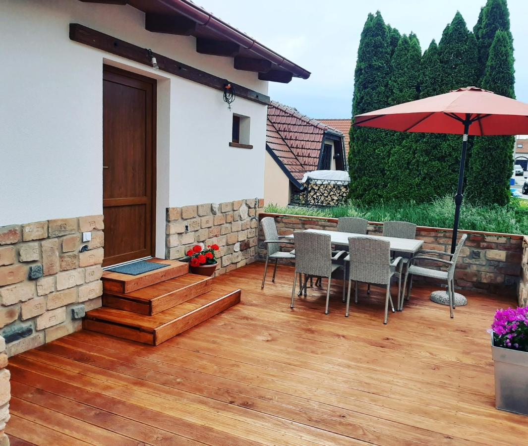 U Mateje Apartment Mutěnice Exterior foto